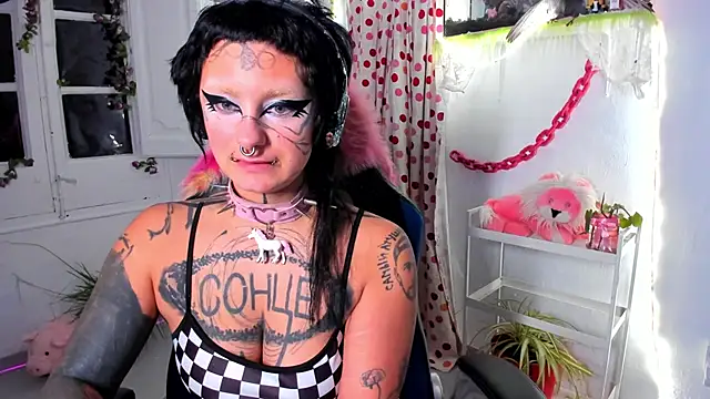 lady_sontse_'s cam snapshot