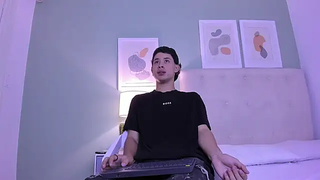 ApoloRicci live sex cam