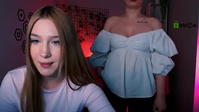 playful_sophie's cam snapshot