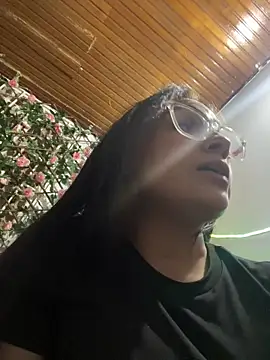 Alyha_Cortes's cam snapshot