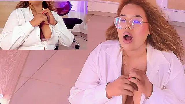 _nickypurple_'s cam snapshot