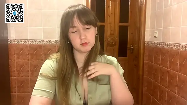 MaroonMoon_'s cam snapshot