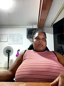 gabrielabrunette69's cam snapshot