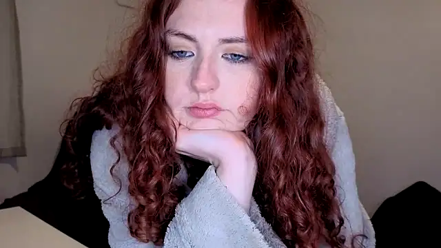 ENGLISHEMILY_69's cam snapshot