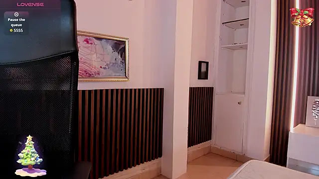 Caroline_Millerr's cam snapshot