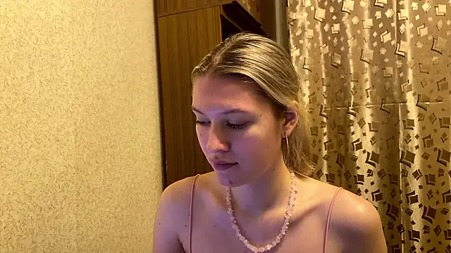 SkyeDavis's cam snapshot