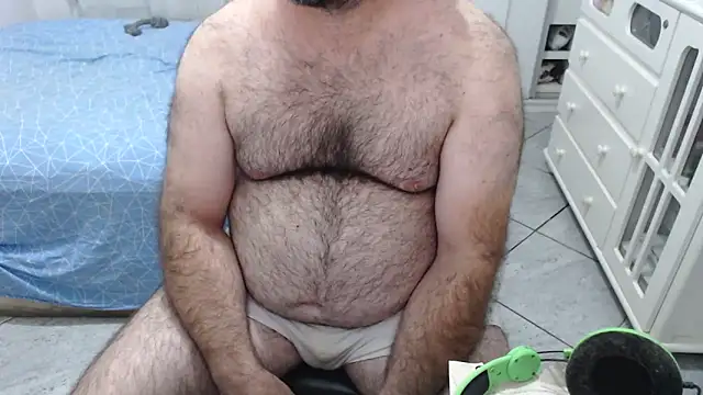 MysterBearMG live sex cam