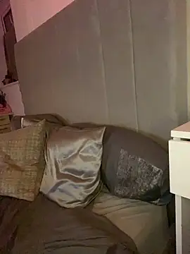 MaisieMae's cam snapshot