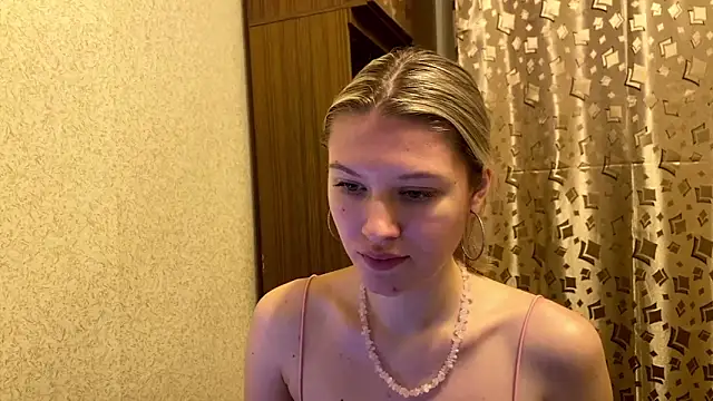 SkyeDavis's cam snapshot