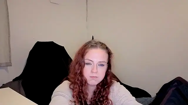 ENGLISHEMILY_69's cam snapshot