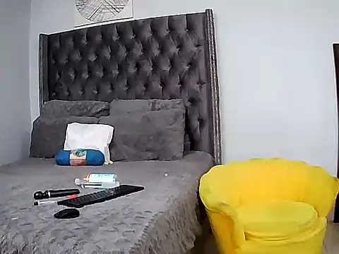 xxBoobieGal's cam snapshot