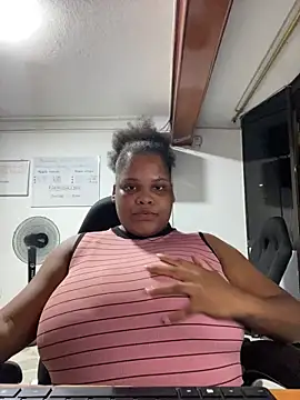 gabrielabrunette69's cam snapshot