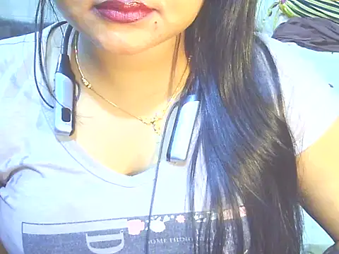 Nusrat_Faria07's cam snapshot