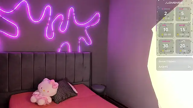 Kiara_myler's cam snapshot