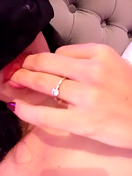 rremase_monroee76's cam snapshot