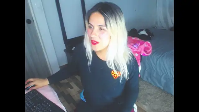 mystica_25's cam snapshot