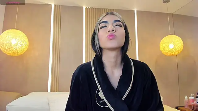 Antonella_west's cam snapshot