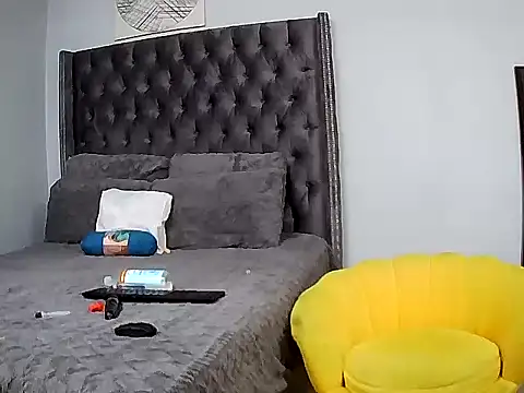 xxBoobieGal's cam snapshot