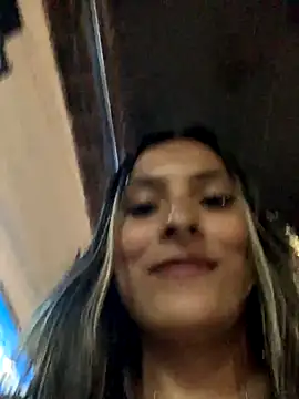 Cami_Leon2's cam snapshot