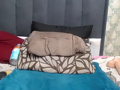 SwaziBeauty's cam snapshot