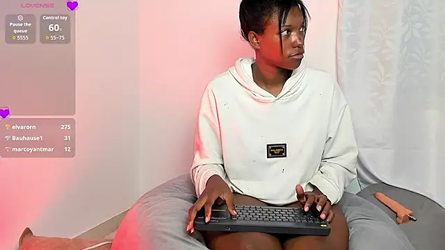 CherryBunny18's cam snapshot