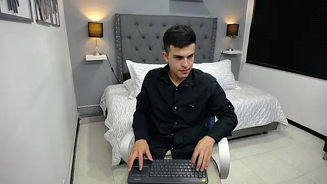 massimo_greco_'s cam snapshot