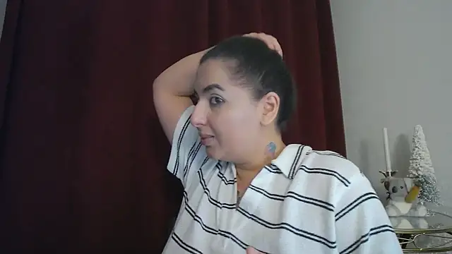 BustyAllyy live sex cam