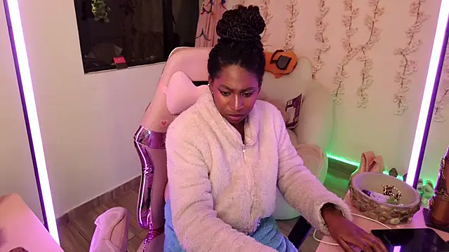 Queen_perla_'s cam snapshot