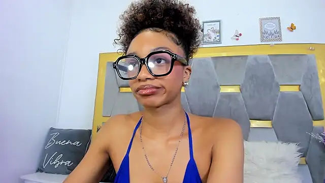 AliyahBrowns's cam snapshot