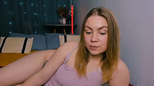 YummyYam's cam snapshot