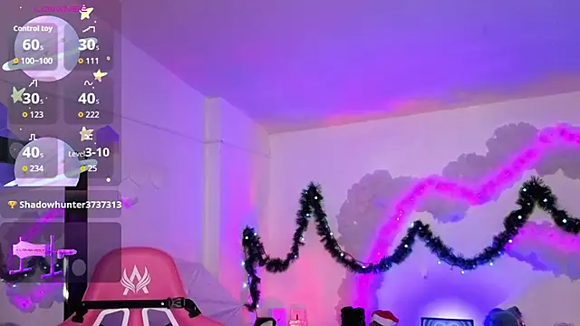 larah_uwu's cam snapshot