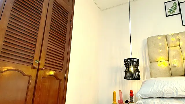 AdharaSmithh's cam snapshot