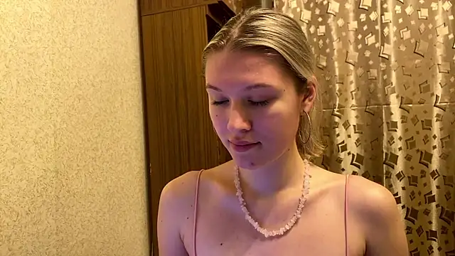 SkyeDavis's cam snapshot