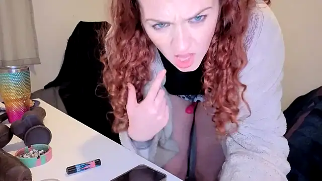 ENGLISHEMILY_69's cam snapshot