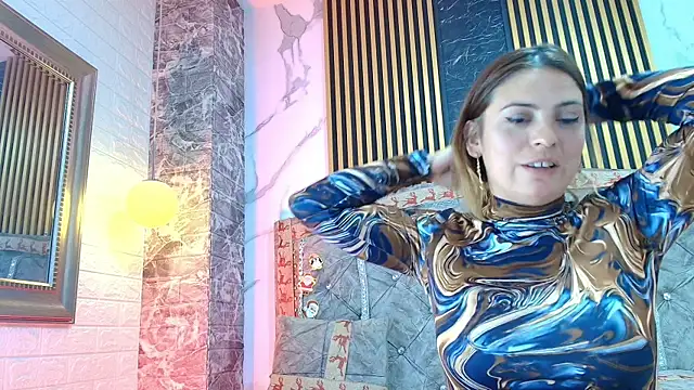 AngieLuxx_'s cam snapshot