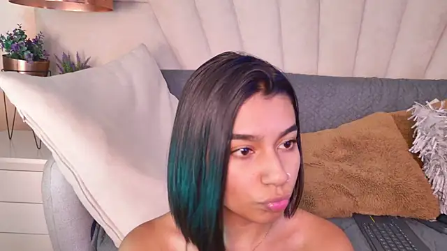 AlyssaRay's cam snapshot