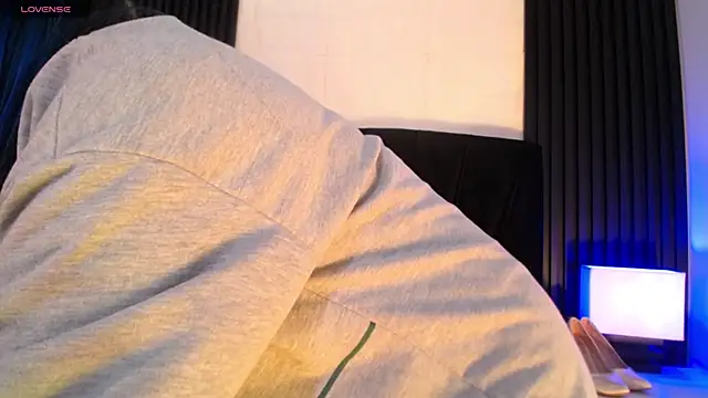 alicia_moom's cam snapshot