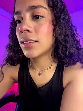 NINA_18_YEARS's cam snapshot