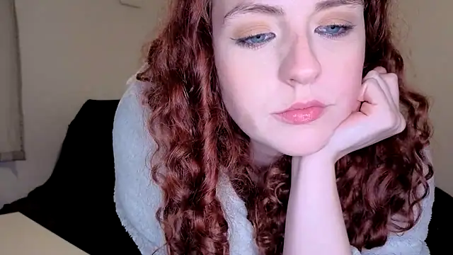 ENGLISHEMILY_69's cam snapshot