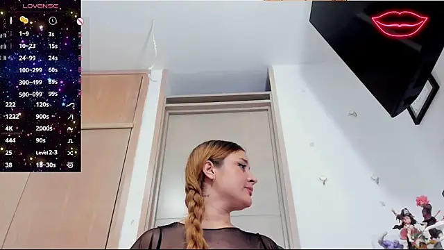 luna_cheerful_ live sex cam