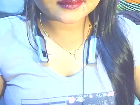 Nusrat_Faria07's cam snapshot