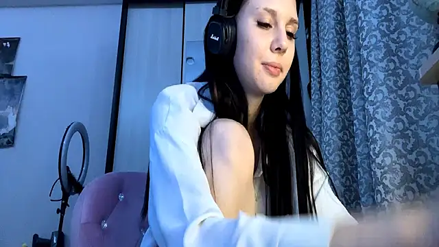 AnGallo's cam snapshot