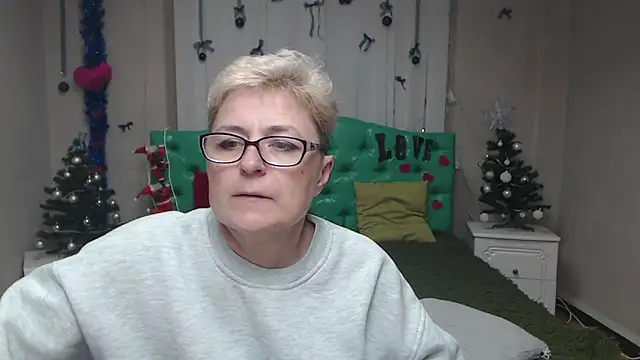 EmiliaGree's cam snapshot