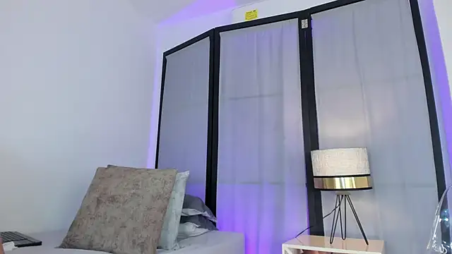 niicole_steele_'s cam snapshot