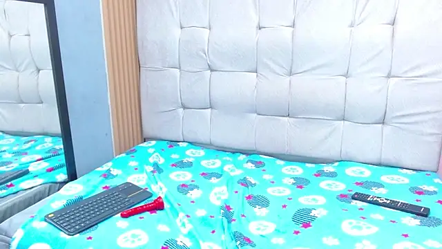 monicamoon303av's cam snapshot