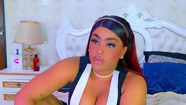 TianahGlow's cam snapshot