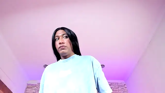 Lucia-Horny24 live sex cam