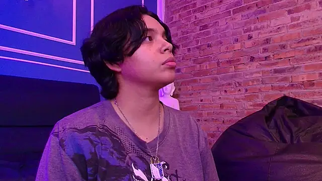 Emmapark_'s cam snapshot