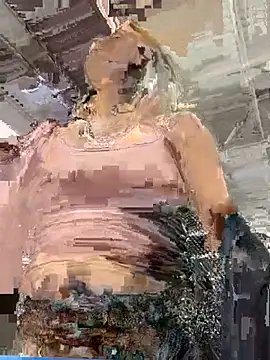 SafeinouterSpace's cam snapshot