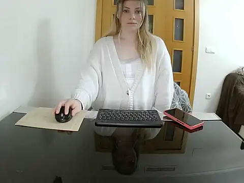 Adelyxveex's cam snapshot